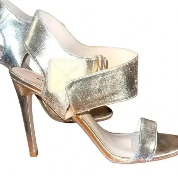 NINE WEST BRODEA METALLIC SANDAL - Picture 13 of 15